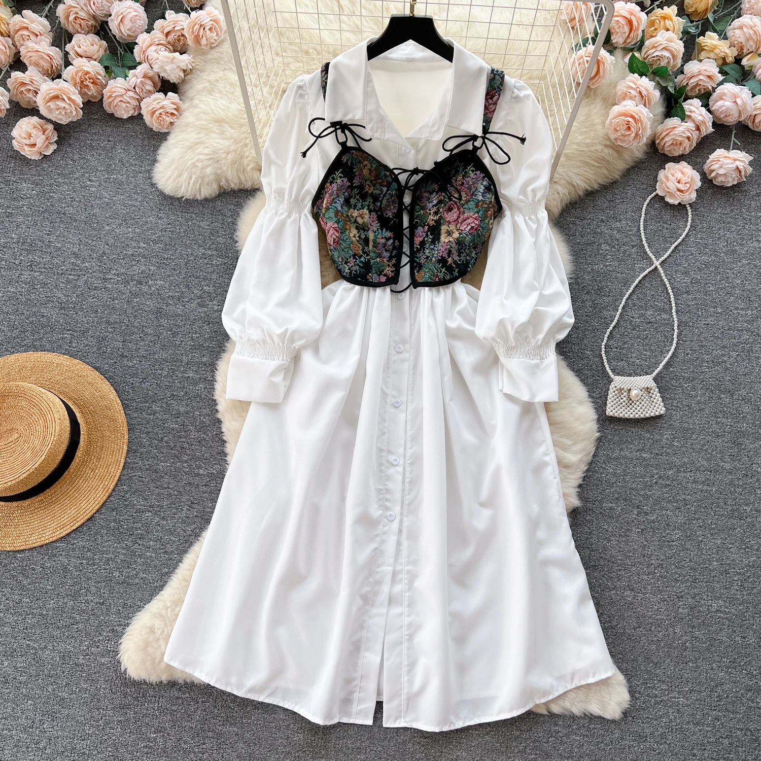 Женское винтажное белое платье Clothland, костюм с длинным рукавом, миди-платья со шнуровкой, в стиле ретро, комплект из двух предметов, QD065
Женское винтажное белое платье Clothland, костюм с длинным рукавом, миди-платья со шнуровкой, в стиле ретро, комплект из двух предметов, QD065