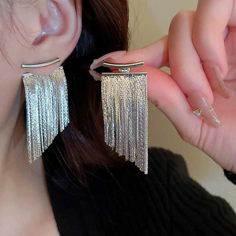 Punk Style Shiny Crystal Earrings Ladies Exaggerated Long Earrings Tassels Rhinestone Earrings Fashion Korean Earrings Jewelry
Punk Style Shiny Crystal Earrings Ladies Exaggerated Long Earrings Tassels Rhinestone Earrings Fashion Korean Earrings Jewelry