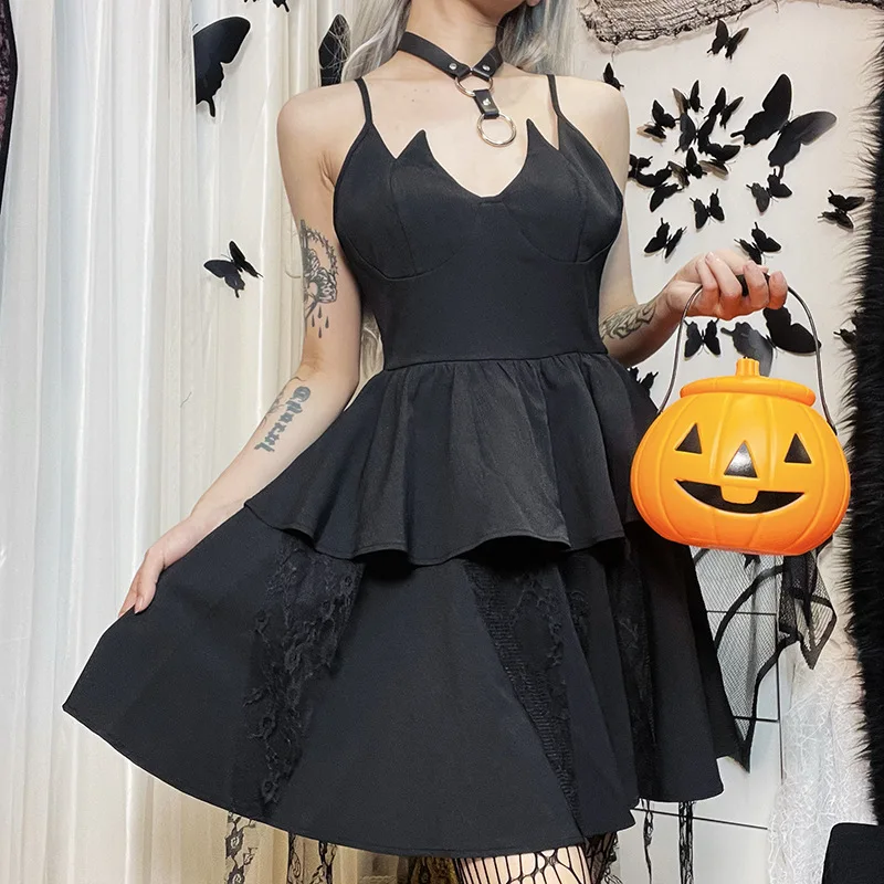 Combhasaki Y2K Punk Halloween Gothic Style Lace Trim Spaghetti Strap Sweetheart Neck Sleeveless Layered Vintage Mini Dresses
Combhasaki Y2K Punk Halloween Gothic Style Lace Trim Spaghetti Strap Sweetheart Neck Sleeveless Layered Vintage Mini Dresses