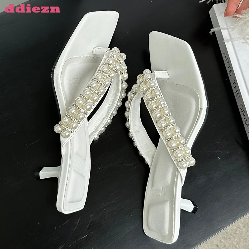 Женские туфли-лодочки, элегантная женская обувь с жемчугом на высоком каблуке, новинка 2023, модная летняя женская фотообувь
Женские туфли-лодочки, элегантная женская обувь с жемчугом на высоком каблуке, новинка 2023, модная летняя женская фотообувь