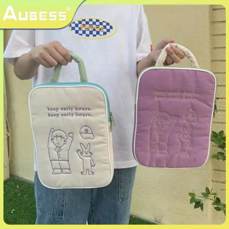 Cartoon Portable Tablet Computer Bag Ins Wind Cartoon Printing Design Protective Sleeve Fashion Trends Lovely Color Retro Niche
Cartoon Portable Tablet Computer Bag Ins Wind Cartoon Printing Design Protective Sleeve Fashion Trends Lovely Color Retro Niche