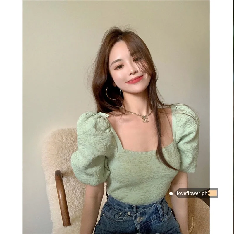 Укороченный жаккардовый топ с коротким рукавом
Укороченный жаккардовый топ с коротким рукавом