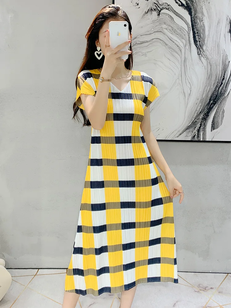 Miyake Loose Large Casual Comfortable Temperament Fashion Dress Women's Summer New Short Sleeve Pleats
Miyake Loose Large Casual Comfortable Temperament Fashion Dress Women's Summer New Short Sleeve Pleats