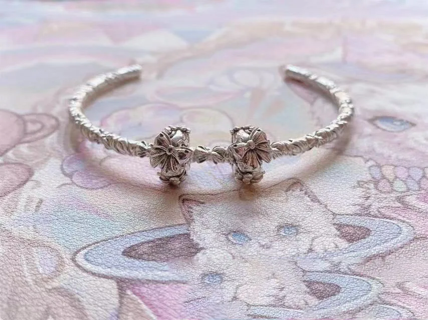 PRESALE 925 Sterling Silver Bowknot Bracelet Bangle With 2PCS Spacer Charms Set Fit Pandora Charm Bead Jewelry Making Collection
PRESALE 925 Sterling Silver Bowknot Bracelet Bangle With 2PCS Spacer Charms Set Fit Pandora Charm Bead Jewelry Making Collection