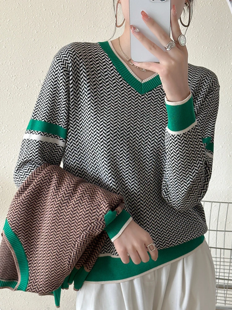 Women Sweaters 2023 Autumn Winter Korean Fashion Warm Pullovers V-neck Jumpers Long Sleeve Top Vintage Knitwear Clothing Femme
Women Sweaters 2023 Autumn Winter Korean Fashion Warm Pullovers V-neck Jumpers Long Sleeve Top Vintage Knitwear Clothing Femme