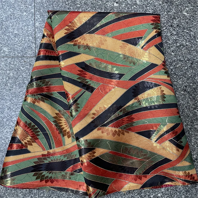 African Latest Gilding Lace Cozy Fabric 2022 French High Quality Embroidery Jacquard Brocade Lace Fabric Most Popular Woman Dres
African Latest Gilding Lace Cozy Fabric 2022 French High Quality Embroidery Jacquard Brocade Lace Fabric Most Popular Woman Dres
