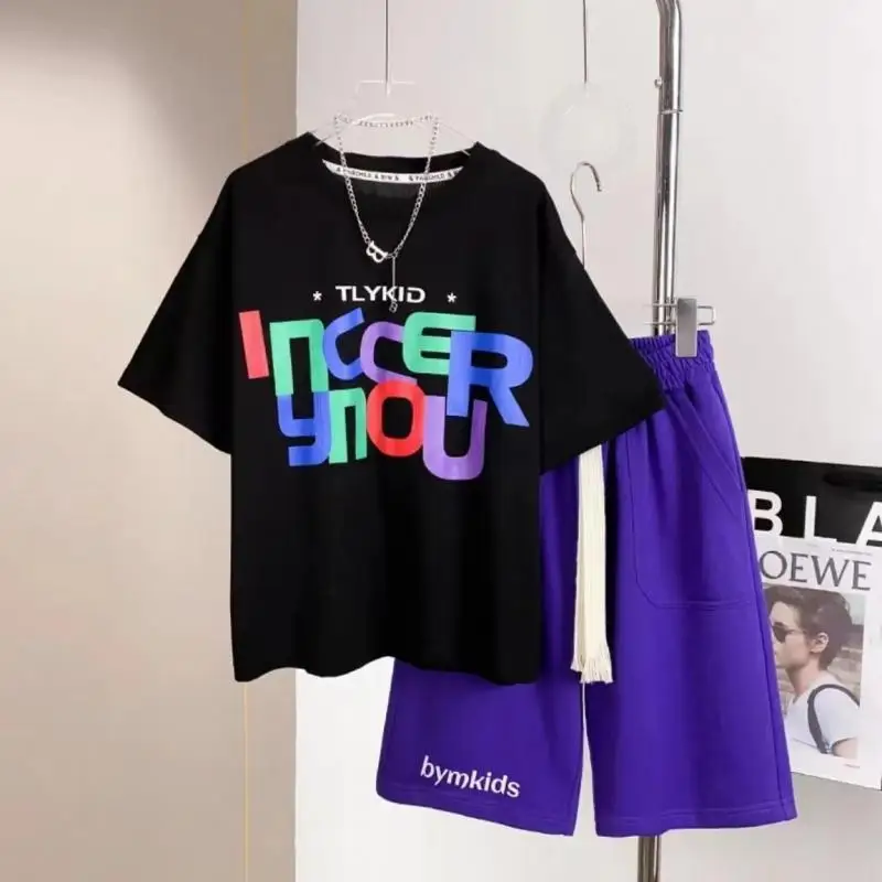 Комплект одежды для мальчиков 2 шт., летняя детская футболка с буквенным принтом и шорты, спортивный повседневный комплект, домашняя одежда для мальчиков-подростков с градиентом
Комплект одежды для мальчиков 2 шт., летняя детская футболка с буквенным принтом и шорты, спортивный повседневный комплект, домашняя одежда для мальчиков-подростков с градиентом