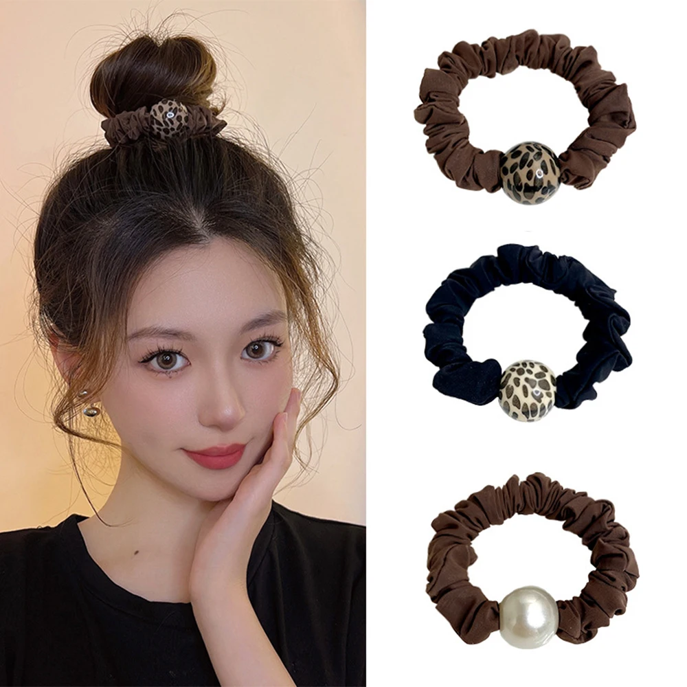 Soild Color Scrunchies Round Ball Hair Rope Fashion Leopard Print Hair Ties Girl Ponytail Holder Elastic Hair Bands
Soild Color Scrunchies Round Ball Hair Rope Fashion Leopard Print Hair Ties Girl Ponytail Holder Elastic Hair Bands