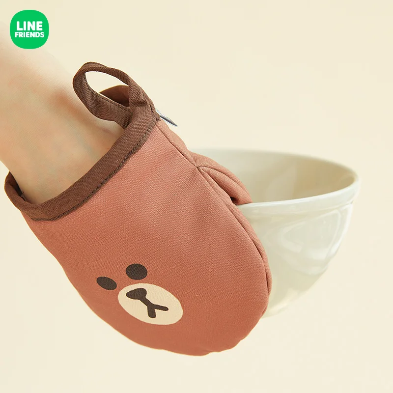 Cartoon Brown Bear Kitchen Gloves Housewife High Temperature Resistant Anti-Scald Oven Gloves Anime Sally Gifts Line Friends
Cartoon Brown Bear Kitchen Gloves Housewife High Temperature Resistant Anti-Scald Oven Gloves Anime Sally Gifts Line Friends