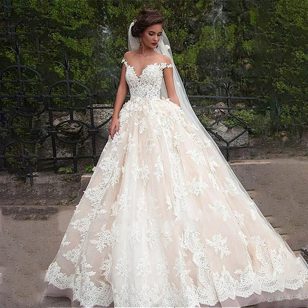 

Women Tulle Bateau Neckline Ball Gown Wedding Dresses With Appliques Champagne Lace Bridal Dresses Robe de Mariage Custom Made