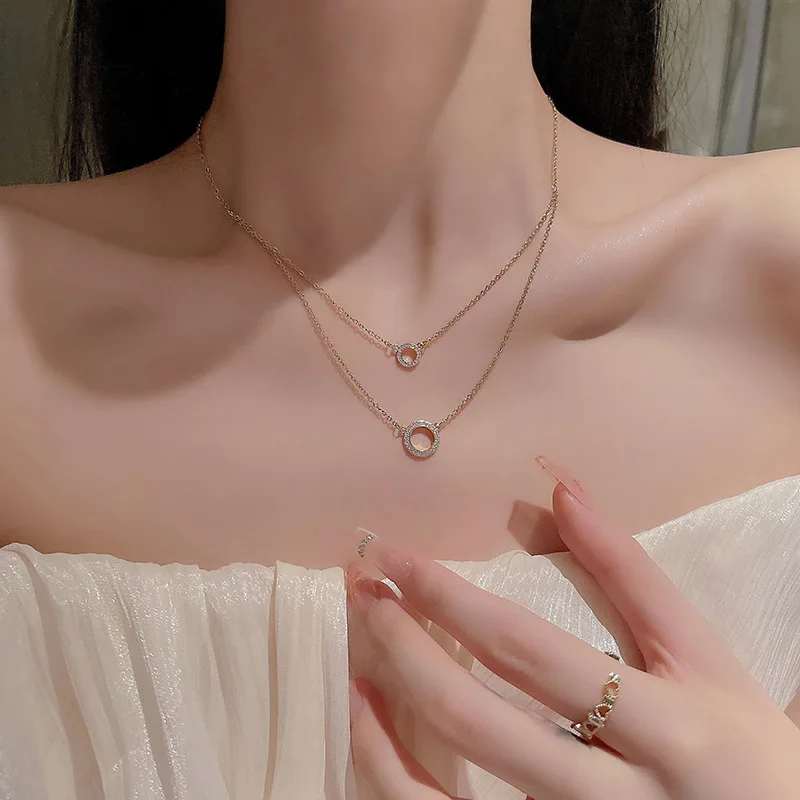 Luxury Gold Color Simple Double Layers Bling Crystal Round Pendant Necklace Choker
Luxury Gold Color Simple Double Layers Bling Crystal Round Pendant Necklace Choker