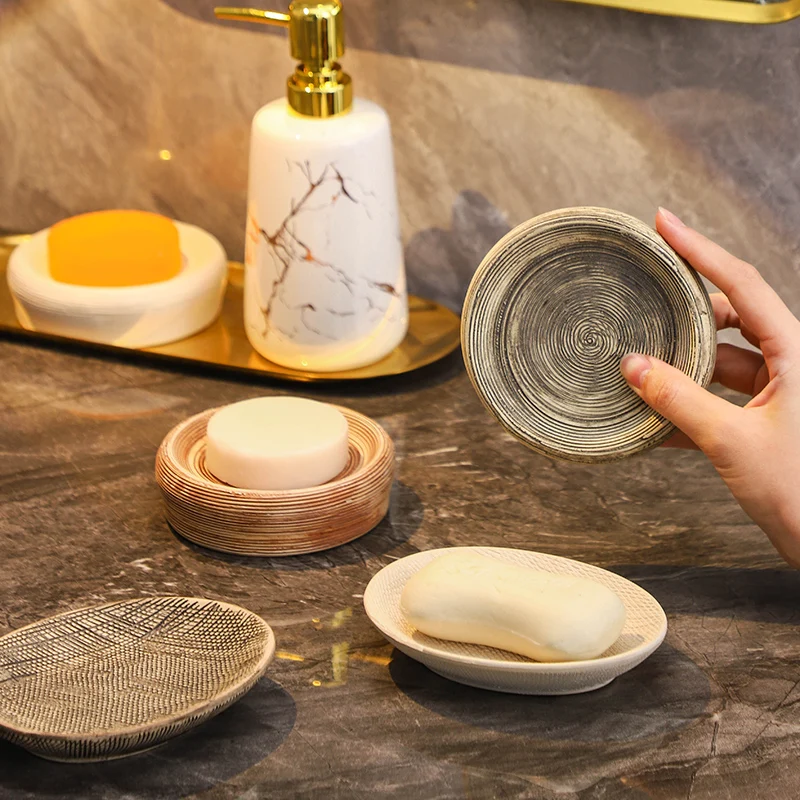 Creative Style Ceramic Soap Dish Portable Bathroom Accessories Supplies Mildew Proof Soap Box Jewelry Display Storage Stand 
Creative Style Ceramic Soap Dish Portable Bathroom Accessories Supplies Mildew Proof Soap Box Jewelry Display Storage Stand