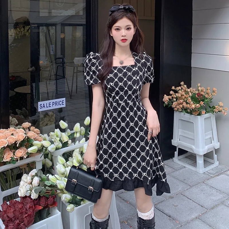 Women Embroidery Square Collar Black Dress Korean Fashion Puff Sleeve Ruffles Patchwork Elegant Party Dresses White Summer 2022 
Women Embroidery Square Collar Black Dress Korean Fashion Puff Sleeve Ruffles Patchwork Elegant Party Dresses White Summer 2022