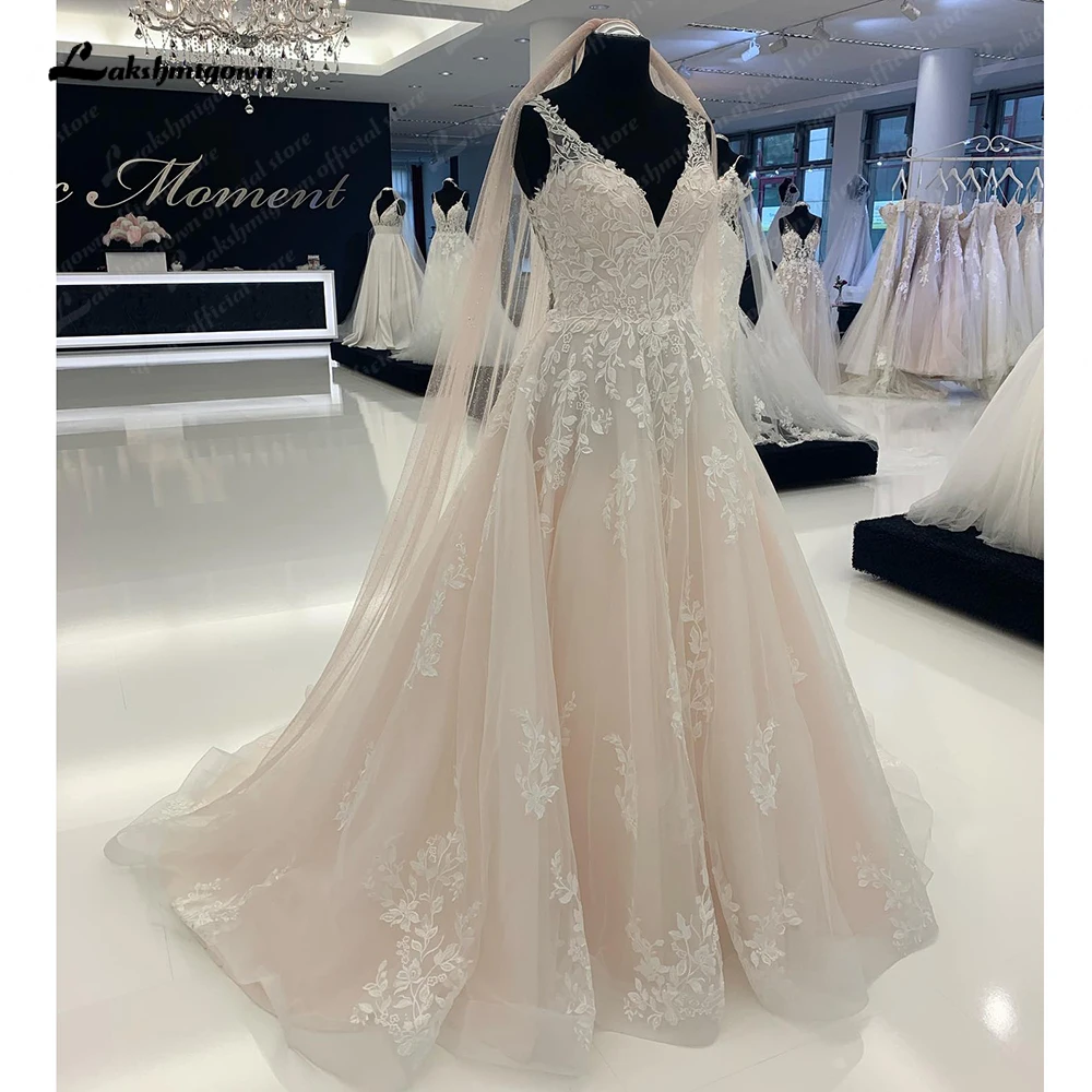 Lakshmigown Elegant A Line Beach Wedding Dress V Neck Lace Appliques 2024 Bridal Gowns Countryside Backless vestido de noiva
Lakshmigown Elegant A Line Beach Wedding Dress V Neck Lace Appliques 2024 Bridal Gowns Countryside Backless vestido de noiva