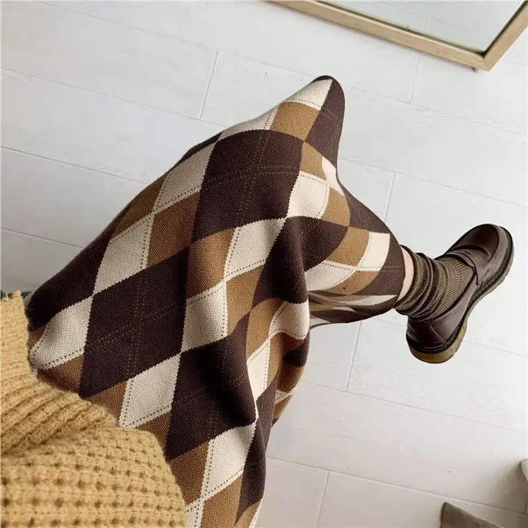 2023 Women Autumn Winter Korean Elegant Sexy Warm Knitted Plaid Skirts Ladies Casual High Waist Silm Bodycon Skirt Tops F140
2023 Women Autumn Winter Korean Elegant Sexy Warm Knitted Plaid Skirts Ladies Casual High Waist Silm Bodycon Skirt Tops F140