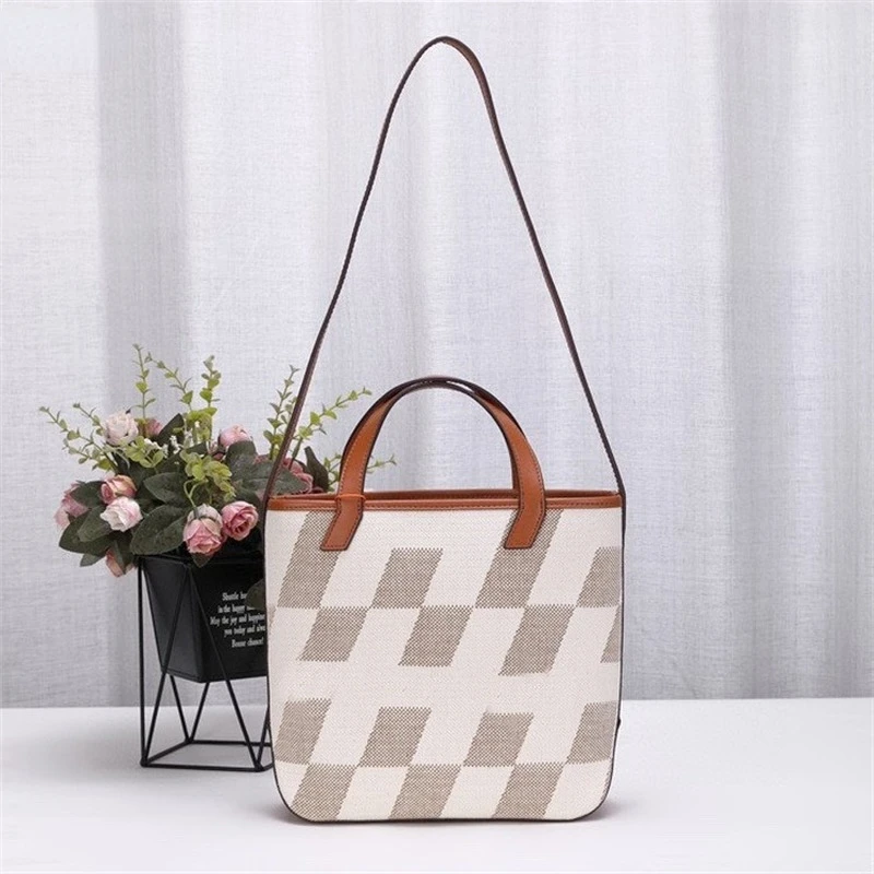 Women 2022 Summer New High-end Canvas Shopping Bag Fashion Hand-held Shoulder Hand-held Diagonal Bags Cc Women Leather Handbags 
Women 2022 Summer New High-end Canvas Shopping Bag Fashion Hand-held Shoulder Hand-held Diagonal Bags Cc Women Leather Handbags