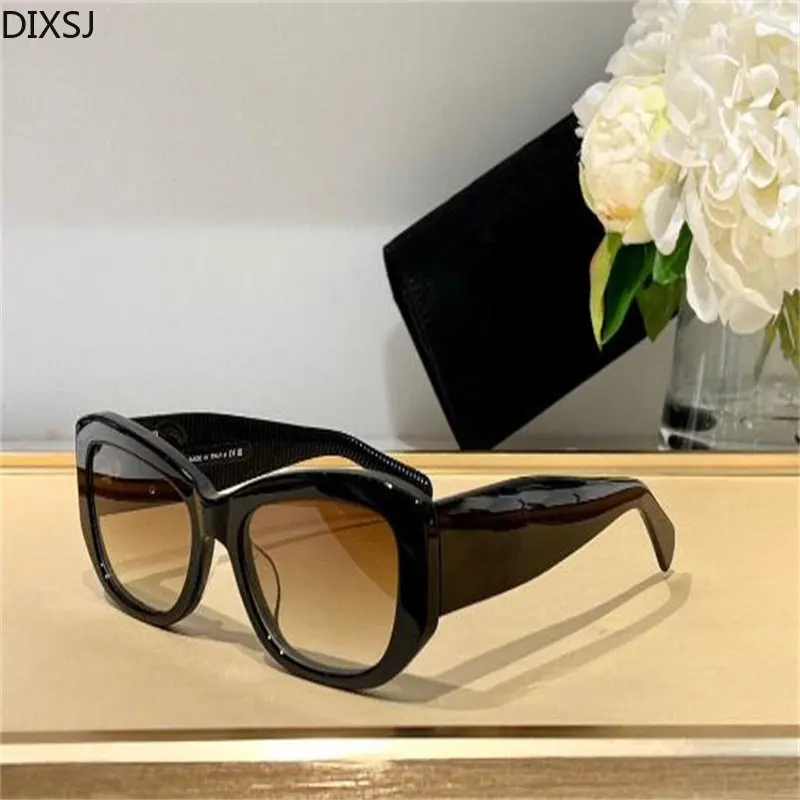 Summer Fashion Men Sunglases For Women Latest Selling Fashion Sun Glasses Mens Sunglass UV400 Lens With Random Matching Box 5493
Summer Fashion Men Sunglases For Women Latest Selling Fashion Sun Glasses Mens Sunglass UV400 Lens With Random Matching Box 5493