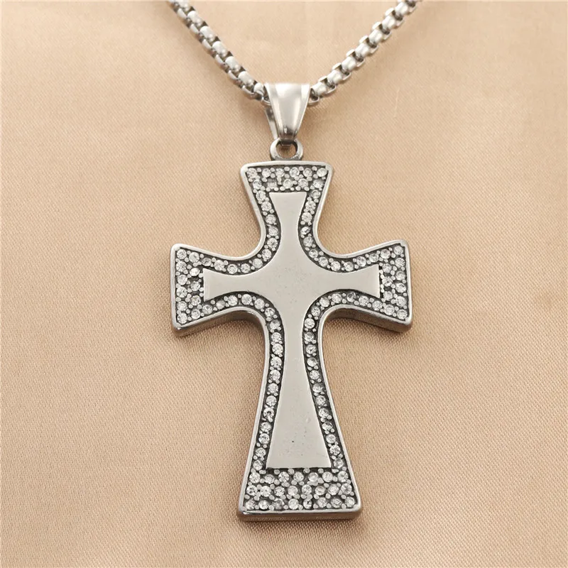Punk jewelry titanium steel cross pendant necklace for men retro accessories flash diamond cross stainless steel men chain
Punk jewelry titanium steel cross pendant necklace for men retro accessories flash diamond cross stainless steel men chain