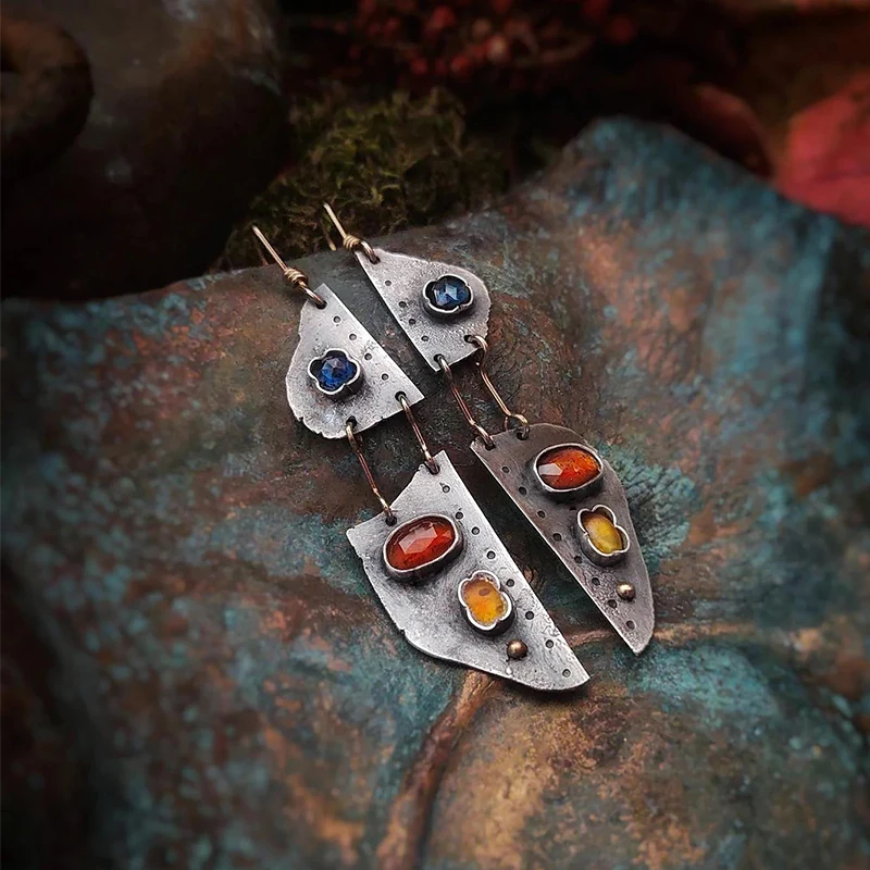 1Pair Gypsy Craftsman Handmade Boho Vintage Geometric Metal Inlay Crystal Stone Pendant Dangle Earring For Women Wedding Jewelry
1Pair Gypsy Craftsman Handmade Boho Vintage Geometric Metal Inlay Crystal Stone Pendant Dangle Earring For Women Wedding Jewelry