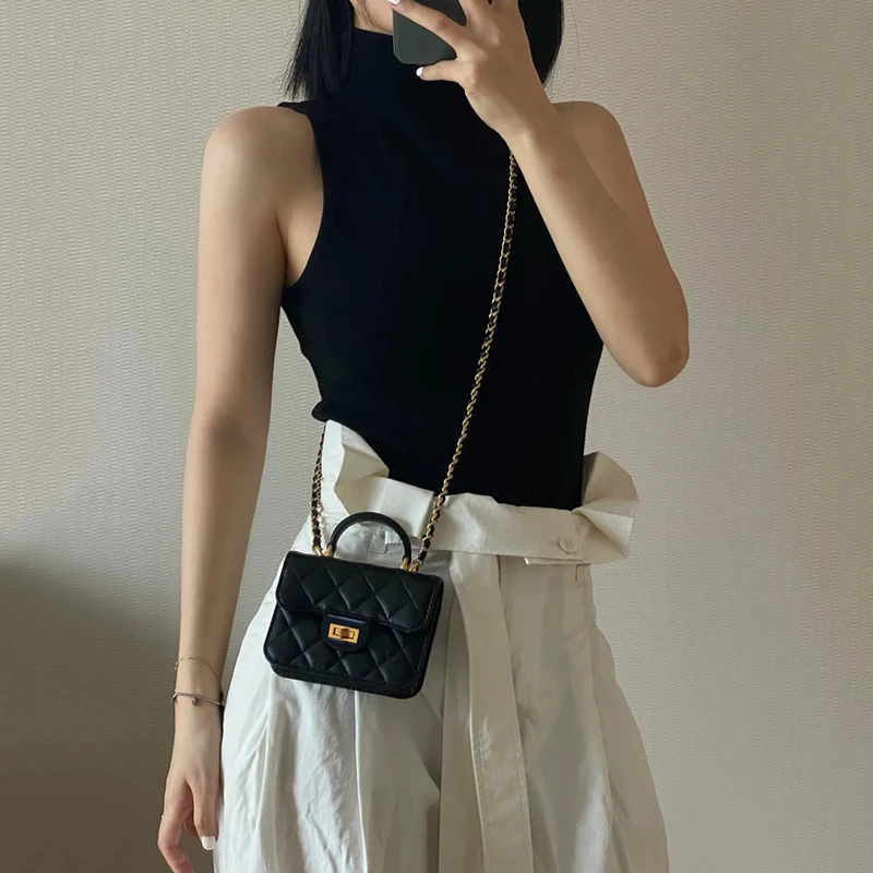 2022 New Lingge Chain Bag Mouth Cover Small Briefcase Mini Small Bag Single Shoulder Satchel
2022 New Lingge Chain Bag Mouth Cover Small Briefcase Mini Small Bag Single Shoulder Satchel