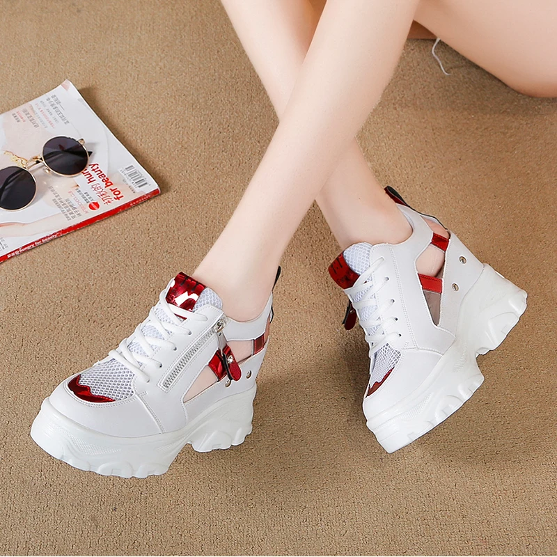 Sports Wedge Sandals Female New Fairy Style Wild Thick-soled Sponge Cake Summer Old Ins Tide Roman Shoes
Sports Wedge Sandals Female New Fairy Style Wild Thick-soled Sponge Cake Summer Old Ins Tide Roman Shoes