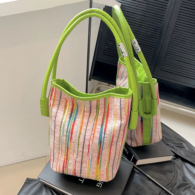 2023 New Fashion Canvas Large Capacity Tote Bag For Women's Casual Contrast Color Shoulder Bags Korean Style Chic Bucket Bag
2023 New Fashion Canvas Large Capacity Tote Bag For Women's Casual Contrast Color Shoulder Bags Korean Style Chic Bucket Bag
