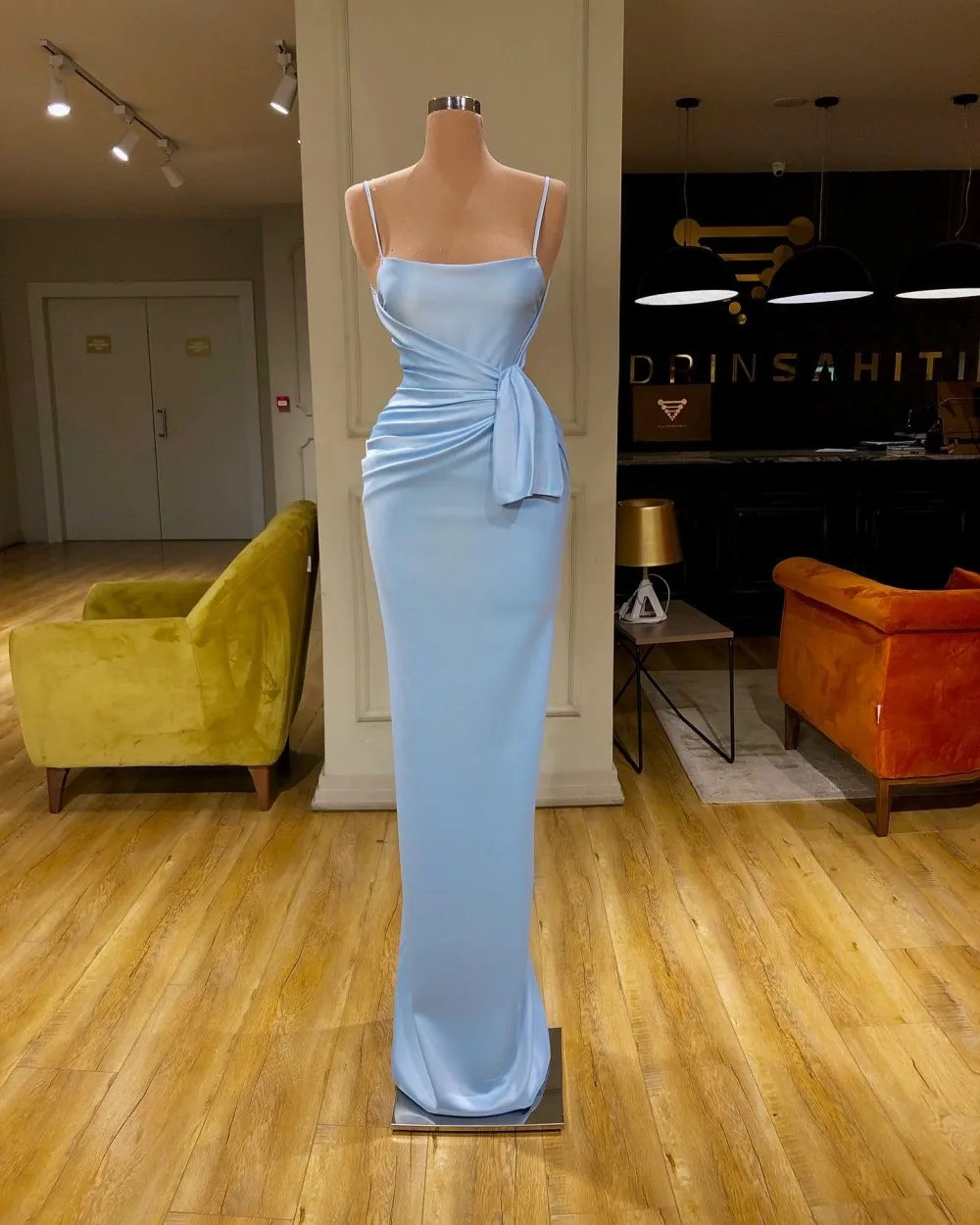 Sexy Sky Blue Pleated Sling Evening Dress Sleeveless Tiered Prom Dress Off Shoulder Floor Length Party Dress Vestido De Gala
Sexy Sky Blue Pleated Sling Evening Dress Sleeveless Tiered Prom Dress Off Shoulder Floor Length Party Dress Vestido De Gala