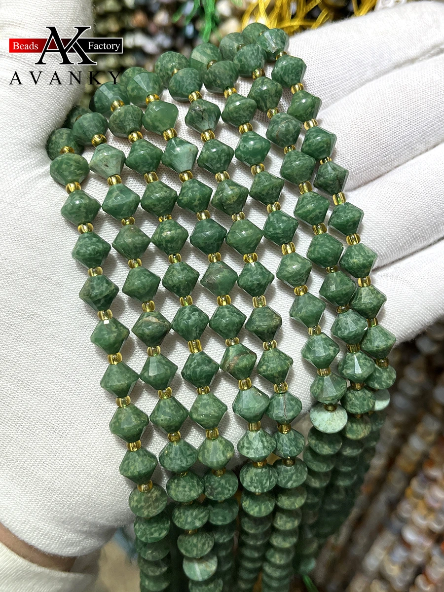 

Natural Green Stone Round Crystal Pyramid Beads Faceted Loose Spacer For Jewelry Making DIY Necklace Bracelet 15'' 8mm