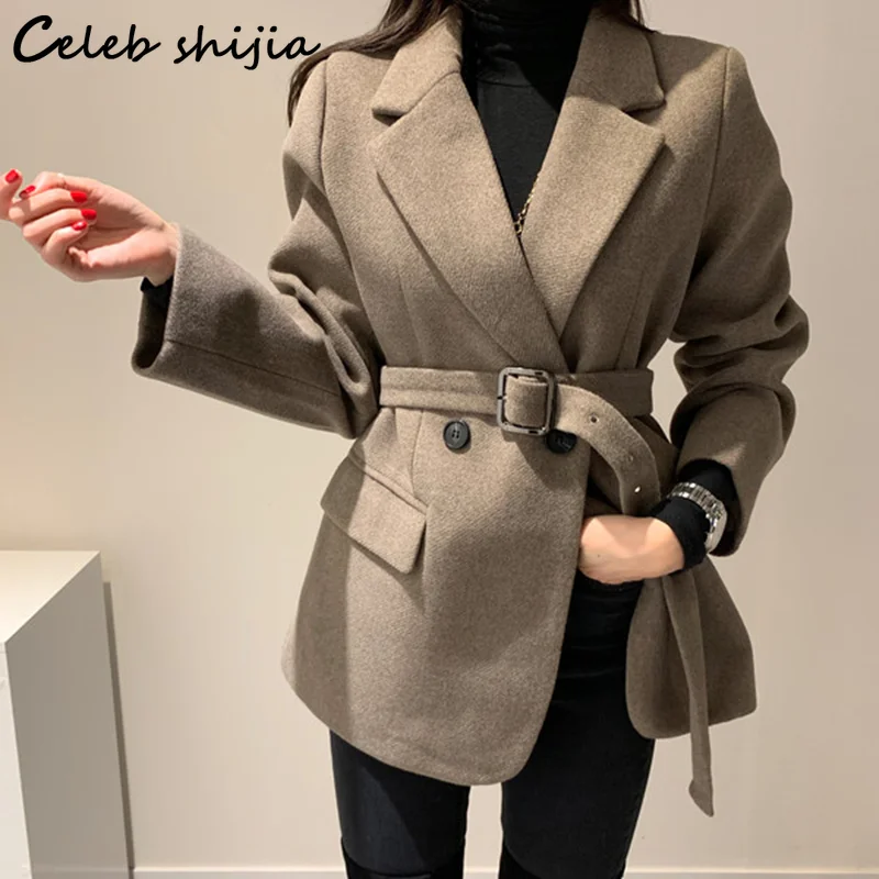 Brown Thicken Women Wool Jacket with Belt 2022 Winter Long-sleeve Turn-down Collar Elegant Blend Coat Ladies Autumn Outfit
Brown Thicken Women Wool Jacket with Belt 2022 Winter Long-sleeve Turn-down Collar Elegant Blend Coat Ladies Autumn Outfit
