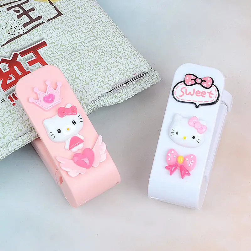 Kawaii Sanriod Anime Peripheral Kitty Portable Snack Sealing Machine Home Plastic Sealing Machine Packaging Sealing Artifact
Kawaii Sanriod Anime Peripheral Kitty Portable Snack Sealing Machine Home Plastic Sealing Machine Packaging Sealing Artifact