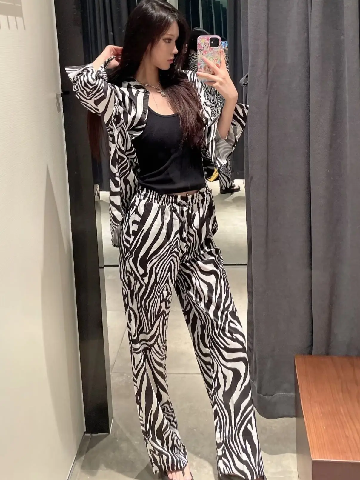 BER&OYS&ZA New 2022 Shirt Pockets Drape Shirt Pockets and Drape Pants Elastic Outerwearer Tops Female's Coats Chic Shirts
BER&OYS&ZA New 2022 Shirt Pockets Drape Shirt Pockets and Drape Pants Elastic Outerwearer Tops Female's Coats Chic Shirts