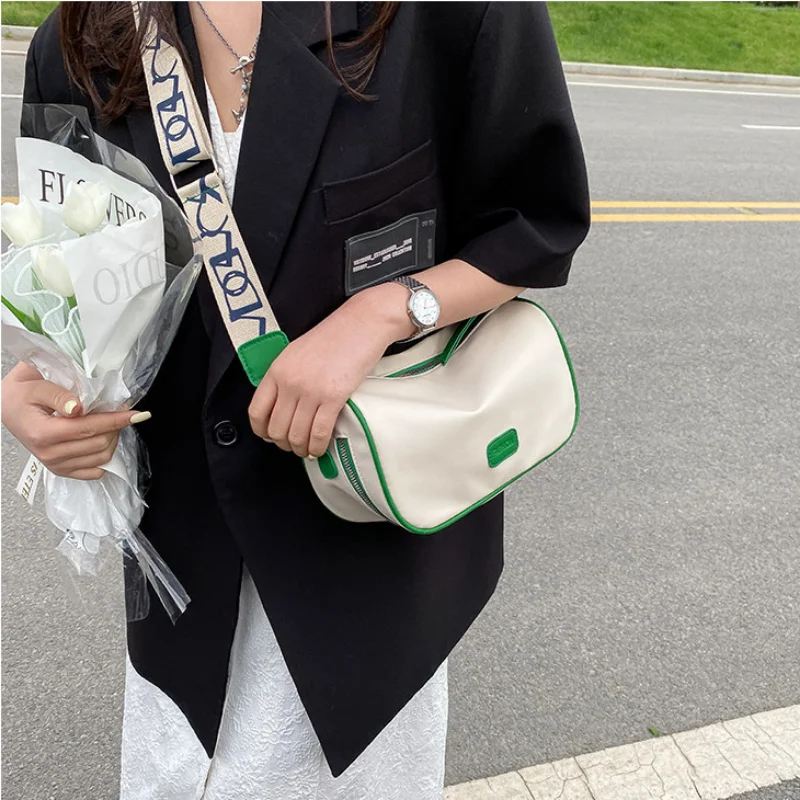 Women's Fashion Sports Wind Casual Cross-body Single Shoulder Bag Zipper Portable Female Luxury Small Square Hand Bags for Women
Women's Fashion Sports Wind Casual Cross-body Single Shoulder Bag Zipper Portable Female Luxury Small Square Hand Bags for Women