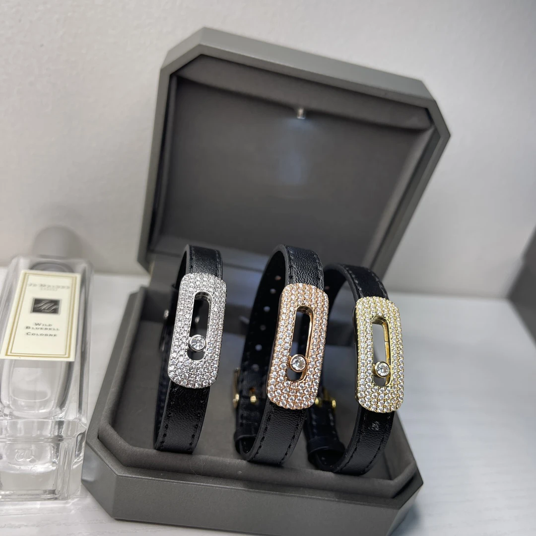Luxury boutique jewelry, three-diamond full-diamond belt bracelet, personalized design, sliding three-diamond men's and women's
Luxury boutique jewelry, three-diamond full-diamond belt bracelet, personalized design, sliding three-diamond men's and women's