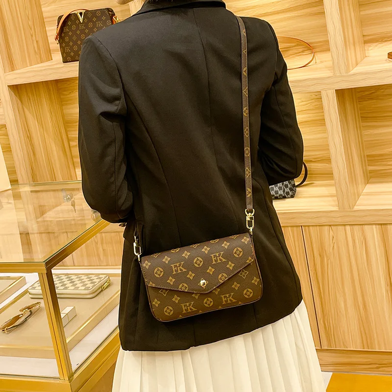 Genuine Leather Luxury Brand 2023 New Fashion One Shoulder Envelope Cross Body Chain Clutch Bag Designer Bags Purses Sac Luxe
Genuine Leather Luxury Brand 2023 New Fashion One Shoulder Envelope Cross Body Chain Clutch Bag Designer Bags Purses Sac Luxe