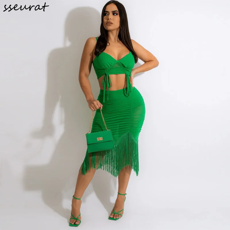 2 Pieces Sexy Summer Fashion Women Set 2022 Female Tops Splice Sleeveless Tops Elastic Waist Tassel Skirts Matching Sets Outfit
2 Pieces Sexy Summer Fashion Women Set 2022 Female Tops Splice Sleeveless Tops Elastic Waist Tassel Skirts Matching Sets Outfit