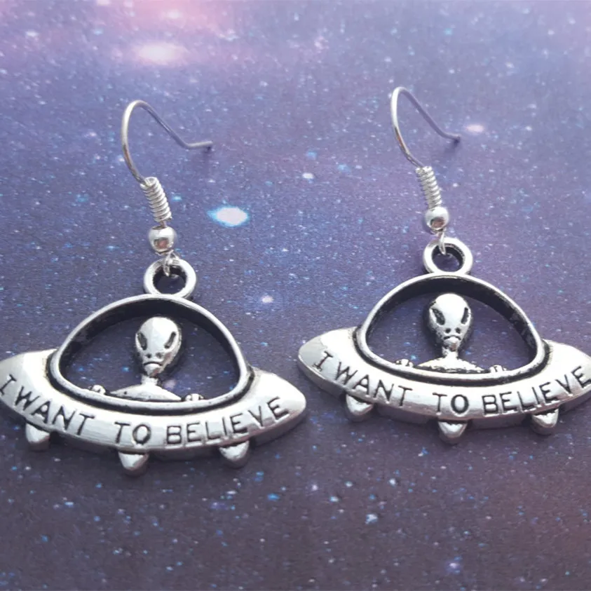 ET Alien UFO Astronomy Space earring charms women jewelry accessories pendant Gifts fashion forever
ET Alien UFO Astronomy Space earring charms women jewelry accessories pendant Gifts fashion forever
