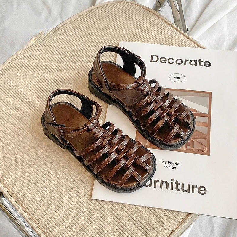Summer Sandals Girls Patent Leather Black White Gladiator Style Hollow Out Children Sliders Soft Children Toddler Shoes Sandals
Summer Sandals Girls Patent Leather Black White Gladiator Style Hollow Out Children Sliders Soft Children Toddler Shoes Sandals