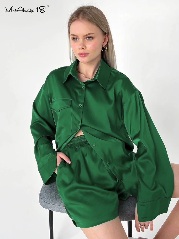 Mnealways18 Two Piece Set Shorts Women Set Summer Pocket Turn Down Collar Button Long Shirt And Shorts Satin 2 Pieces Green Suit
Mnealways18 Two Piece Set Shorts Women Set Summer Pocket Turn Down Collar Button Long Shirt And Shorts Satin 2 Pieces Green Suit