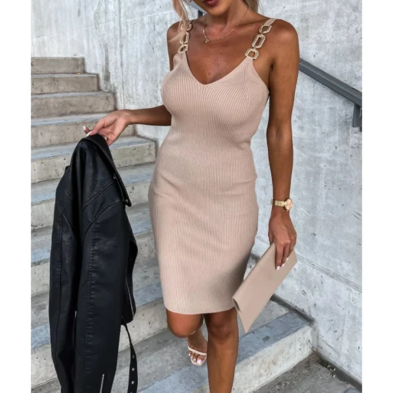 Women Dress Autumn Sexy Solid Color Metal Buckle Spaghetti Strap Backless Dress Women's Sleeveless V-neck Slim High Waist Dress
Women Dress Autumn Sexy Solid Color Metal Buckle Spaghetti Strap Backless Dress Women's Sleeveless V-neck Slim High Waist Dress