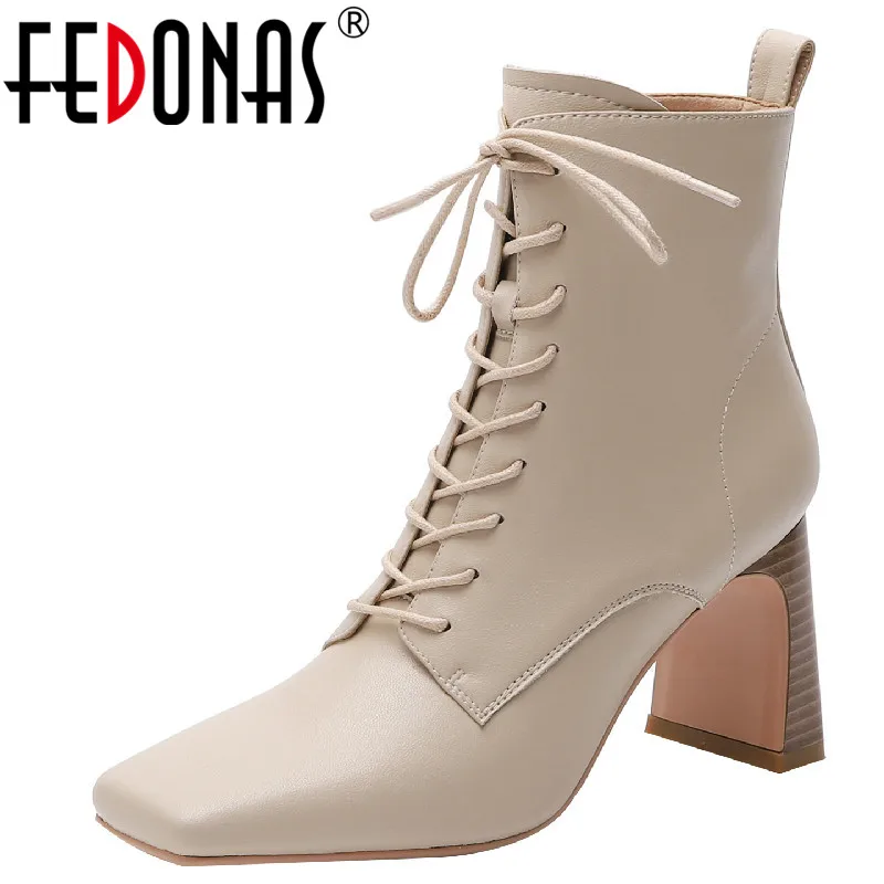 FEDONAS High Heeled Women Square Toe Ankle Boots Autumn Winter Fashion Cross-Tied Genuine Leather Office Ladies Shoes Woman
FEDONAS High Heeled Women Square Toe Ankle Boots Autumn Winter Fashion Cross-Tied Genuine Leather Office Ladies Shoes Woman