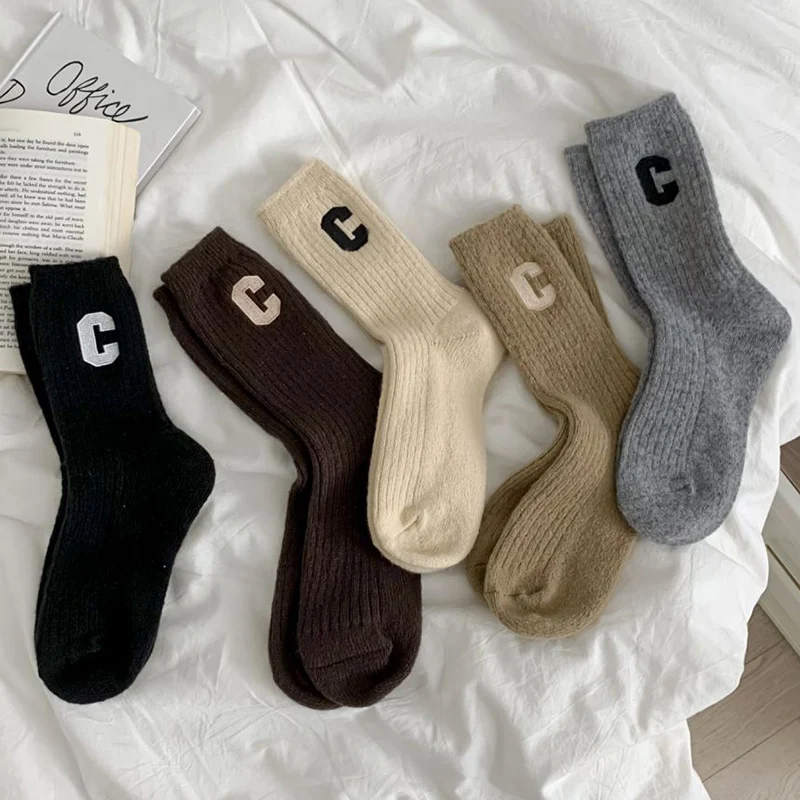 2023 Women Wool Socks Warm Winter Thick Cashmere Casual Japanese Fashion Solid Color Comfortable Home Sock Long High Quality
2023 Women Wool Socks Warm Winter Thick Cashmere Casual Japanese Fashion Solid Color Comfortable Home Sock Long High Quality