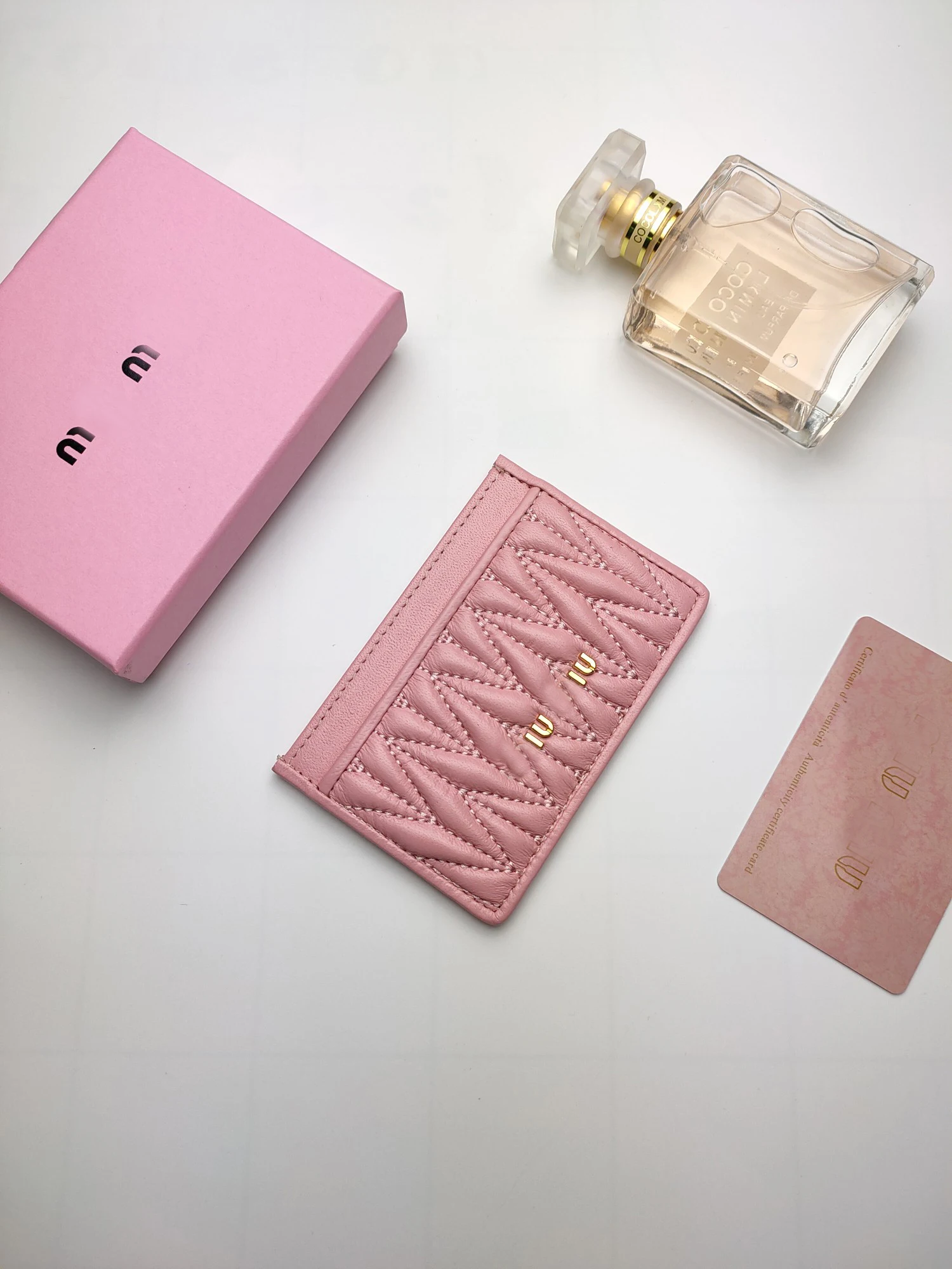 Classic Fashion Women Purse Mini Pink Wallet Ladies Luxury Designer 2022 New Leather High Quality
Classic Fashion Women Purse Mini Pink Wallet Ladies Luxury Designer 2022 New Leather High Quality