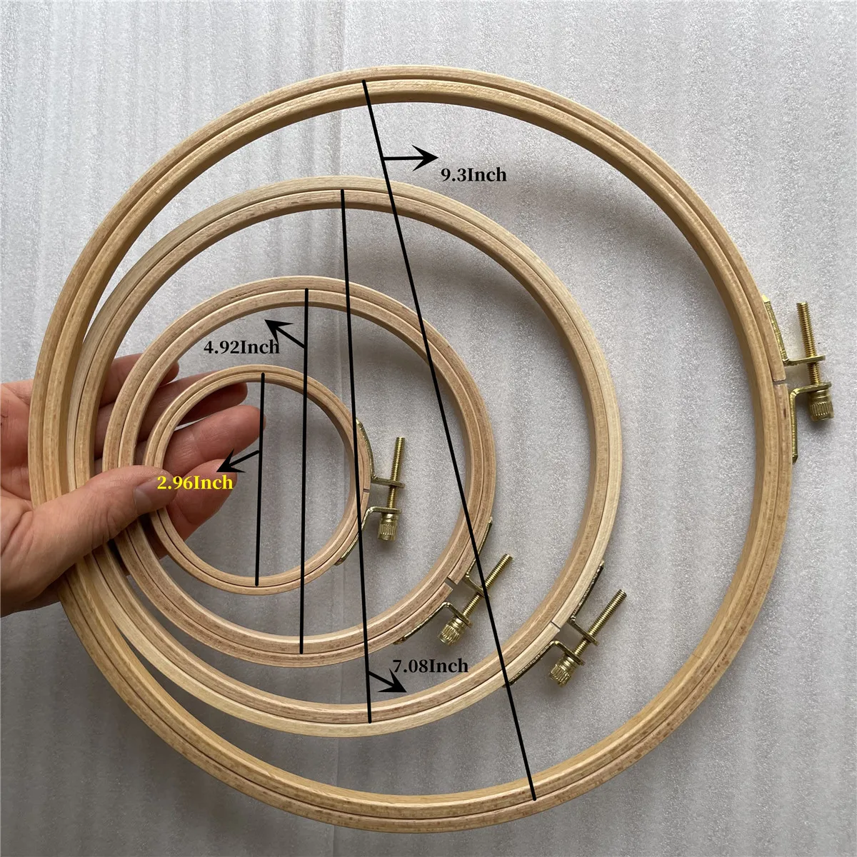 Set of 4PCS, 3'' 5'' 7'' 9Inch Beech Round Embroidery Hoops Set, Wooden Circle Cross Stitch Hoop Ring, Wood Framing Hoops Sewing
Set of 4PCS, 3'' 5'' 7'' 9Inch Beech Round Embroidery Hoops Set, Wooden Circle Cross Stitch Hoop Ring, Wood Framing Hoops Sewing