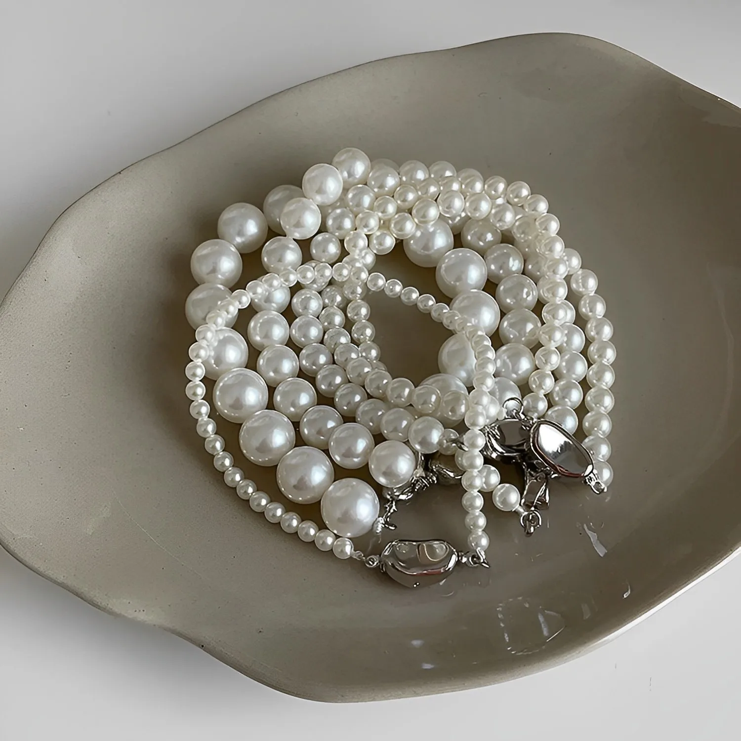 1 PCS Pearl White Synthetic Circle Pearl Bracelet for Women, Beaded Bracelet Fashion Jewelry 20cm
1 PCS Pearl White Synthetic Circle Pearl Bracelet for Women, Beaded Bracelet Fashion Jewelry 20cm