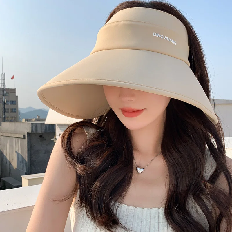 Fashionable Sun Hats for Women with Surrounding Sunshade and Large Brim, Perfect for Outdoor UV Protection and Face Shield
Fashionable Sun Hats for Women with Surrounding Sunshade and Large Brim, Perfect for Outdoor UV Protection and Face Shield