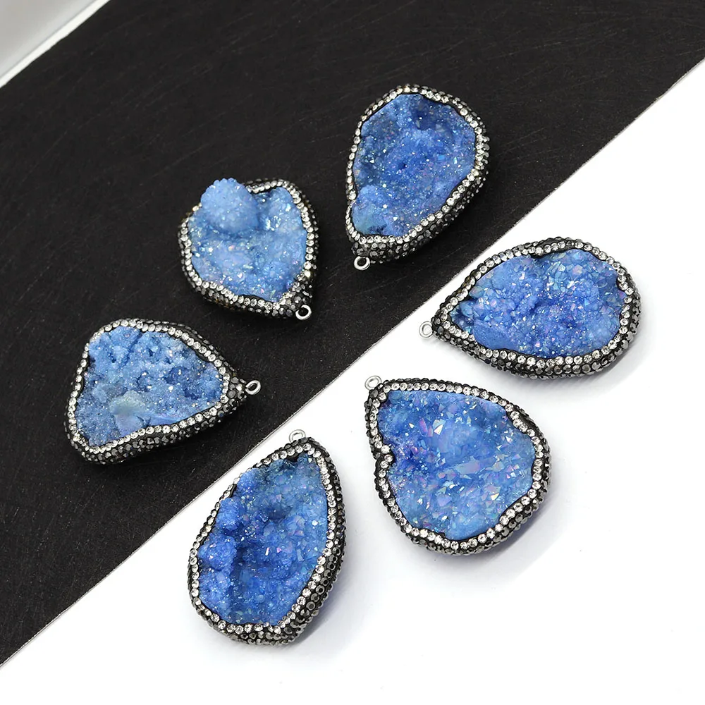Natural Stone Blue Crystal Bud Irregular Drop Pendant Set With Rhinestones 35-50mm Charm DIY Necklace Earrings Jewelry Accessory
Natural Stone Blue Crystal Bud Irregular Drop Pendant Set With Rhinestones 35-50mm Charm DIY Necklace Earrings Jewelry Accessory
