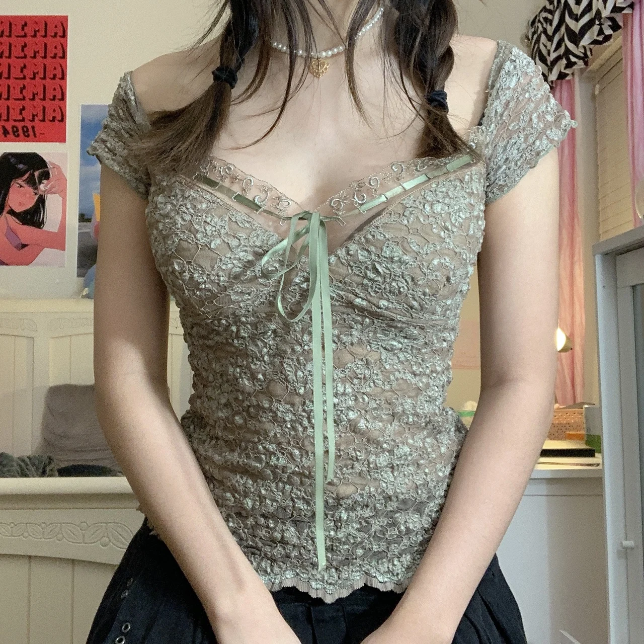 Летняя женская футболка с коротким рукавом, кружевной вышитый приталенный пуловер с завязкой, бандажный топ с украшением
Летняя женская футболка с коротким рукавом, кружевной вышитый приталенный пуловер с завязкой, бандажный топ с украшением