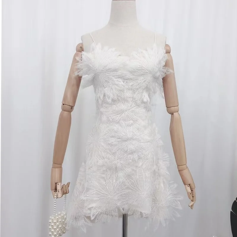 French White Feather Lace Flower Skirt Suspender Skirt Hollow Sexy Club Waist Closing Chiffon Dress First Love Dress
French White Feather Lace Flower Skirt Suspender Skirt Hollow Sexy Club Waist Closing Chiffon Dress First Love Dress