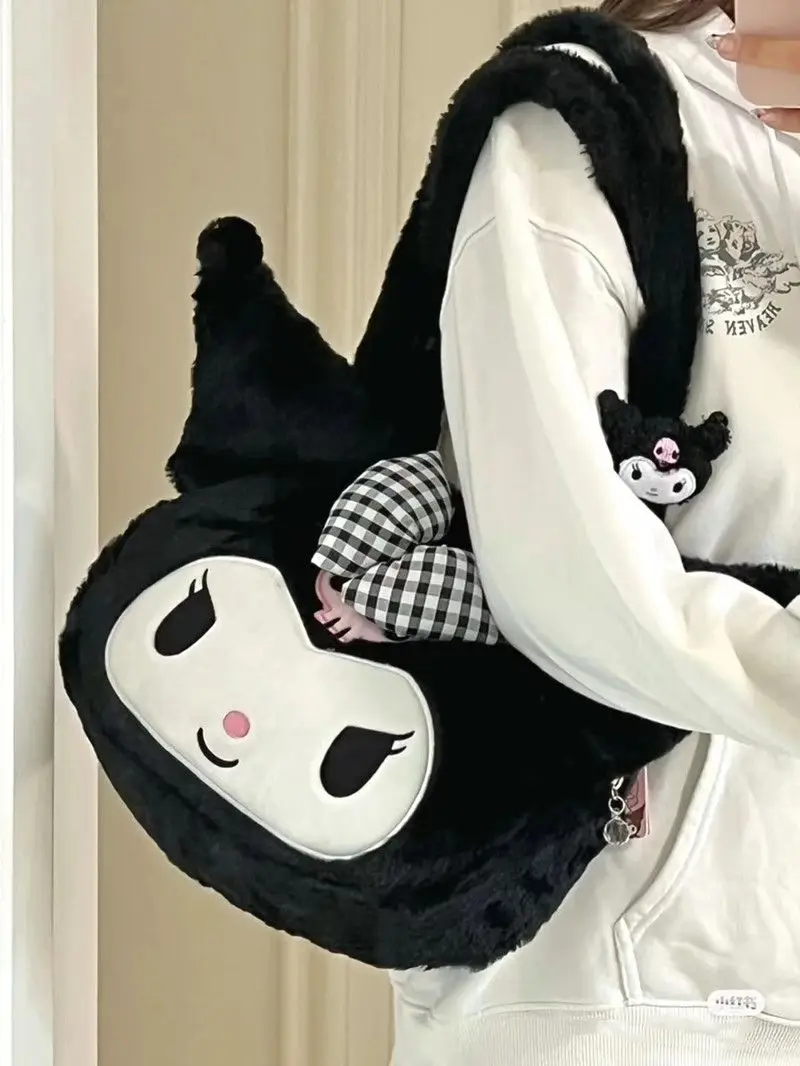 Большой плюшевый рюкзак Kuromi Sanrio, стильная дорожная сумка на одно плечо для осени и зимы, Студенческая Сумочка, подарок
Большой плюшевый рюкзак Kuromi Sanrio, стильная дорожная сумка на одно плечо для осени и зимы, Студенческая Сумочка, подарок