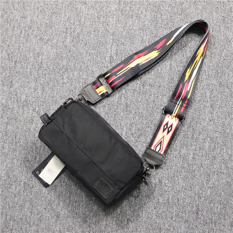 men's shoulder bag Fashion Oxford messenger bag Fashion men's Japanese and Korean nylon men's and women's
men's shoulder bag Fashion Oxford messenger bag Fashion men's Japanese and Korean nylon men's and women's